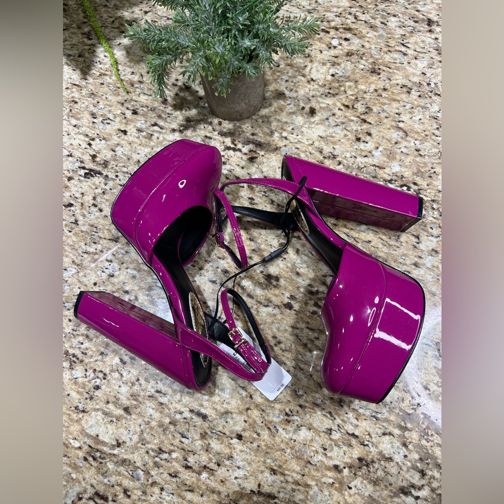 EXPRESS Purple Rounded Toe Platform Pumps 9 - Picture 4 of 12